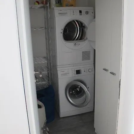Dachwohnung In *